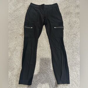 Athleta Women’s Black Zippered Pants size 6